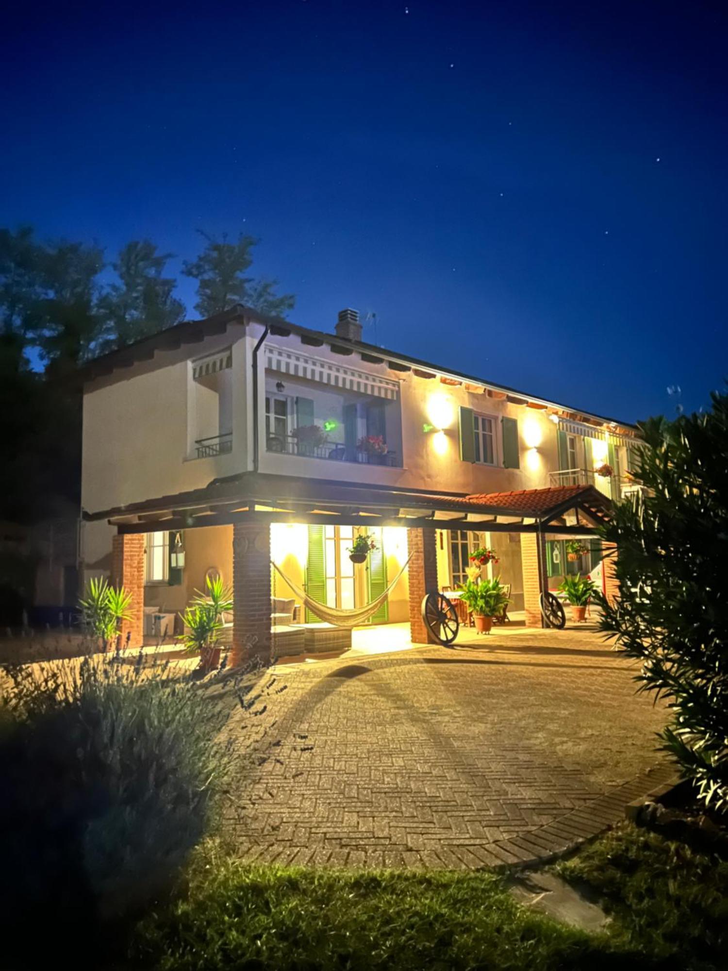 Cascina Il Volo Acomodação com café da manhã Moncalvo Exterior foto