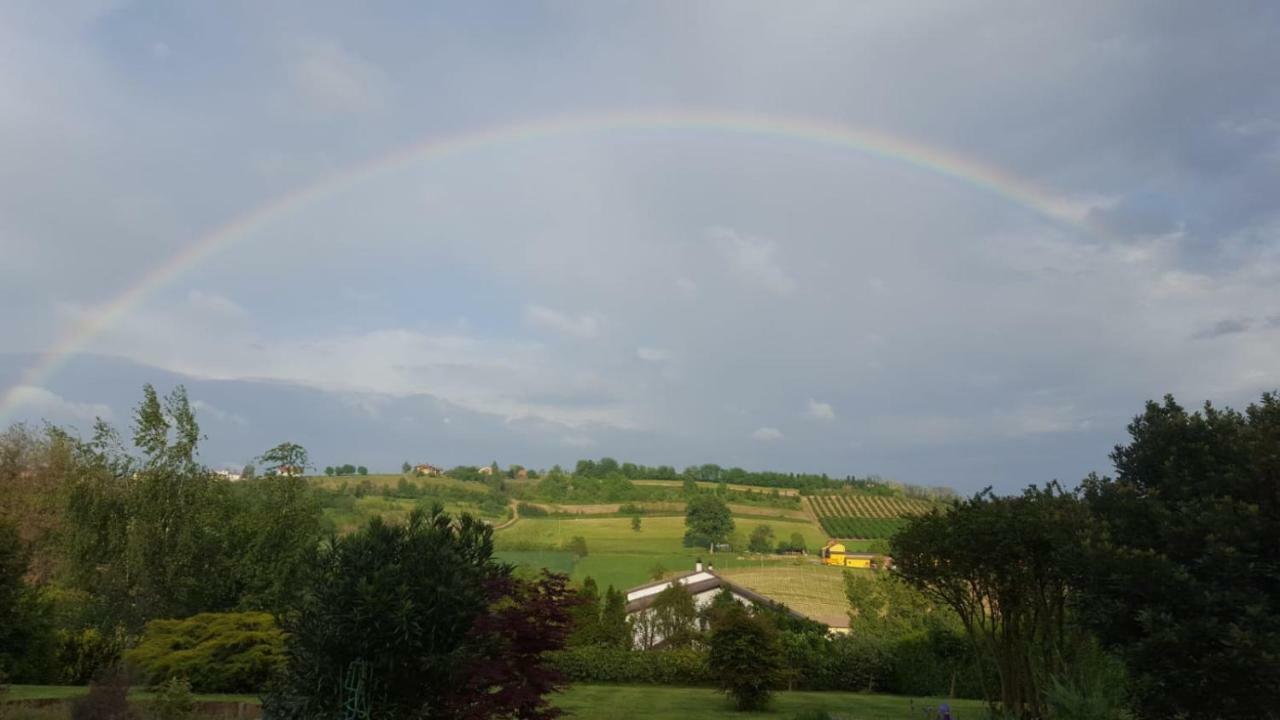 Cascina Il Volo Acomodação com café da manhã Moncalvo Exterior foto