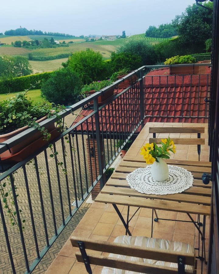 Cascina Il Volo Acomodação com café da manhã Moncalvo Exterior foto